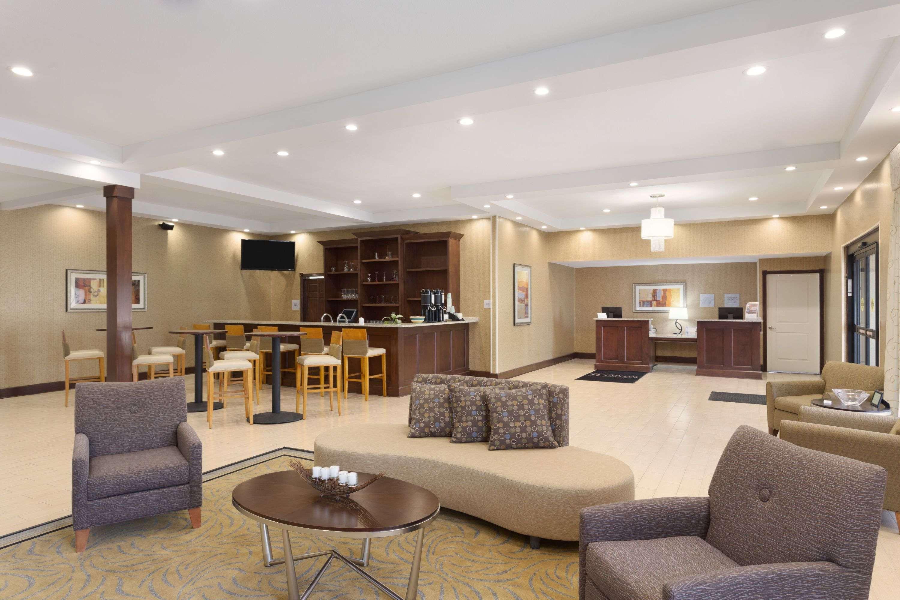 Wyndham Garden Grand Rapids Airport Hotel Exterior photo